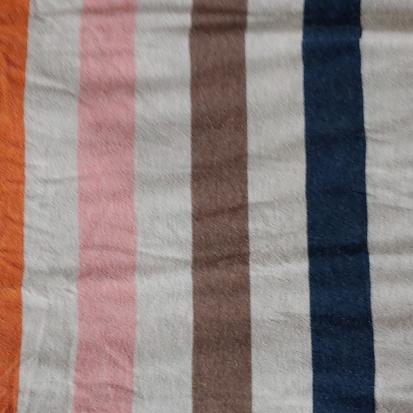 Shirt - Picture 2 of 3